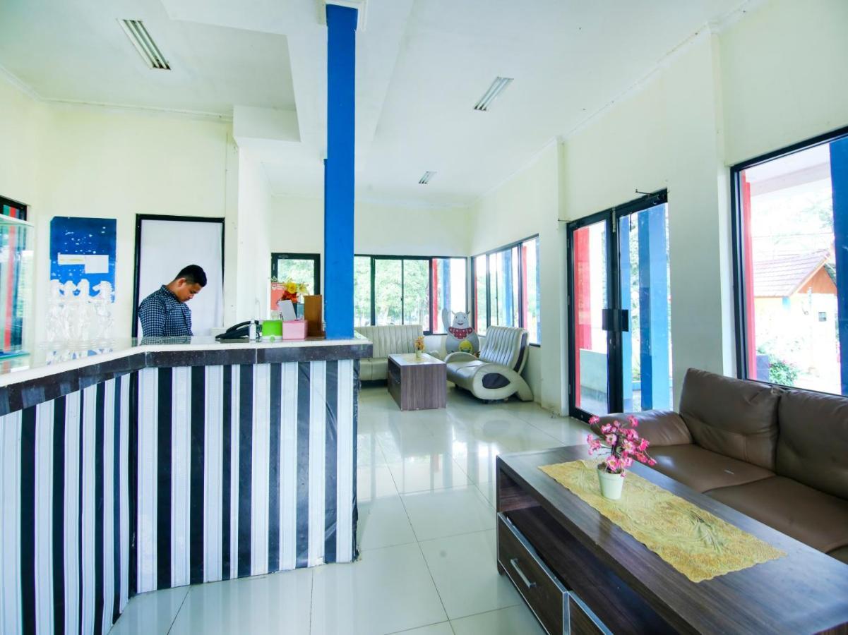 Oyo 3475 Villa Ex Mtq Pagaralam Eksteriør bilde